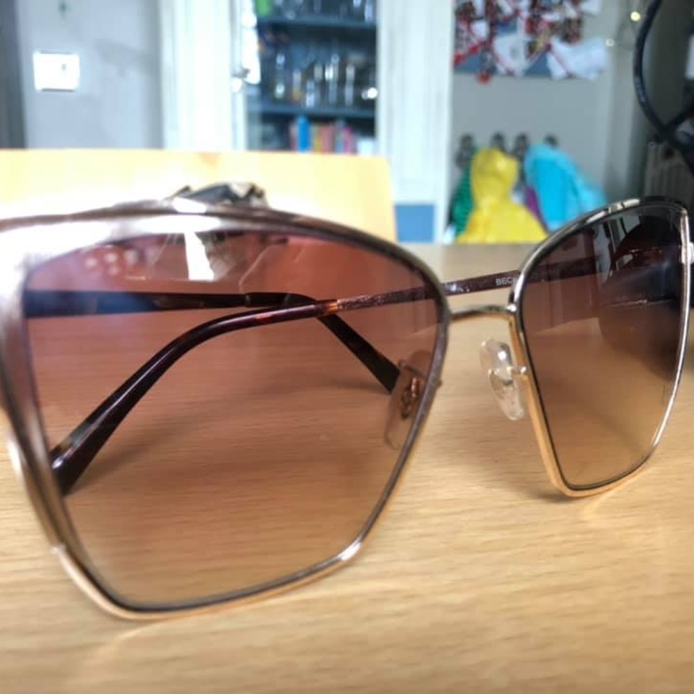 DIFF Gold Sunglasses